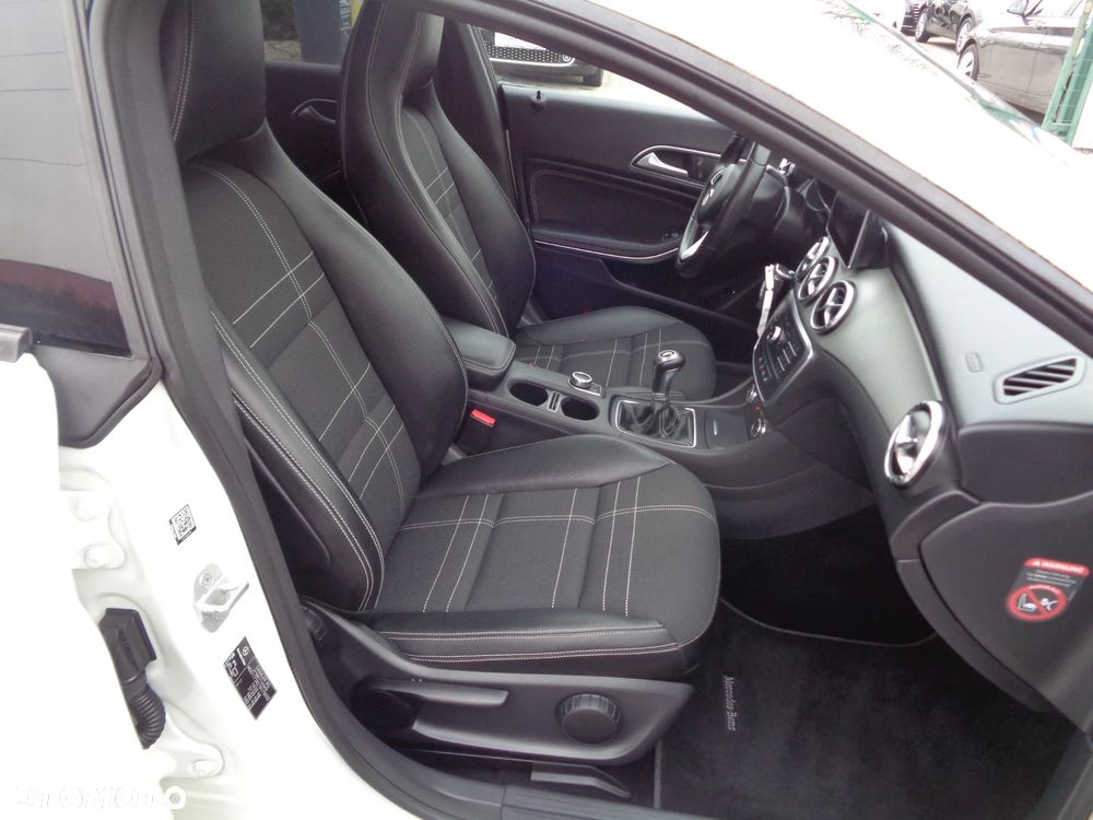 Mercedes-Benz Klasa A 180 Activity Edition - 21