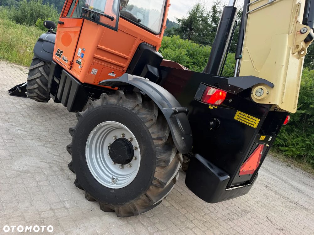 JLG 3614RS CAT Ładowarka Teleskopowa Dźwig Zwyżka 14 metrów wysuw. Udźwig 4 tony. Widły. Silnik DEUTZ TuRBO. 110KM. Maszyna jak Nowa z Norwegii Pracowała w Urzędzie Komunalnym.  DEKRA BMWT. skręt 3 tryby 4 koła KRAB. Auto-poziomowanie!  Zero luzów wycieków jak Nowa z salonu. Małe Gabaryty maszyny a potężny zasięg i udzwig! Skrzynia Hydrostatic 3 biegi. Zmiana na Pokrętle przy kierownicy. Wszystko Sterowane z 1 dżojstkika wraz z łapami! OKAZJA. Zero luzów. Ładowarka ma nadzwyczajnie duży prześwit od spodu. Opony jak Nowe! OKAZJA  2017 rok. Niski przebieg 3000mtg - 10