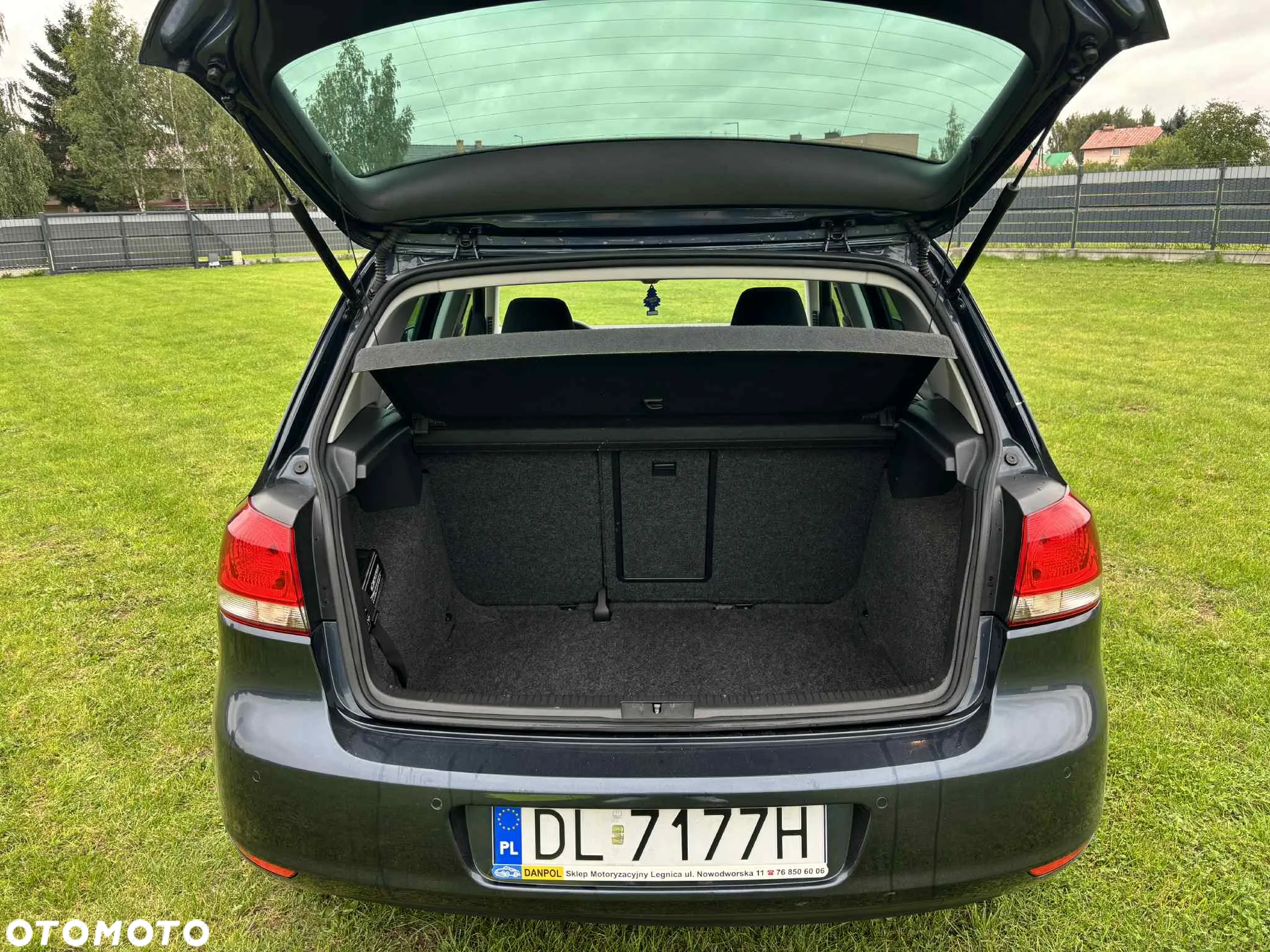 Volkswagen Golf - 10