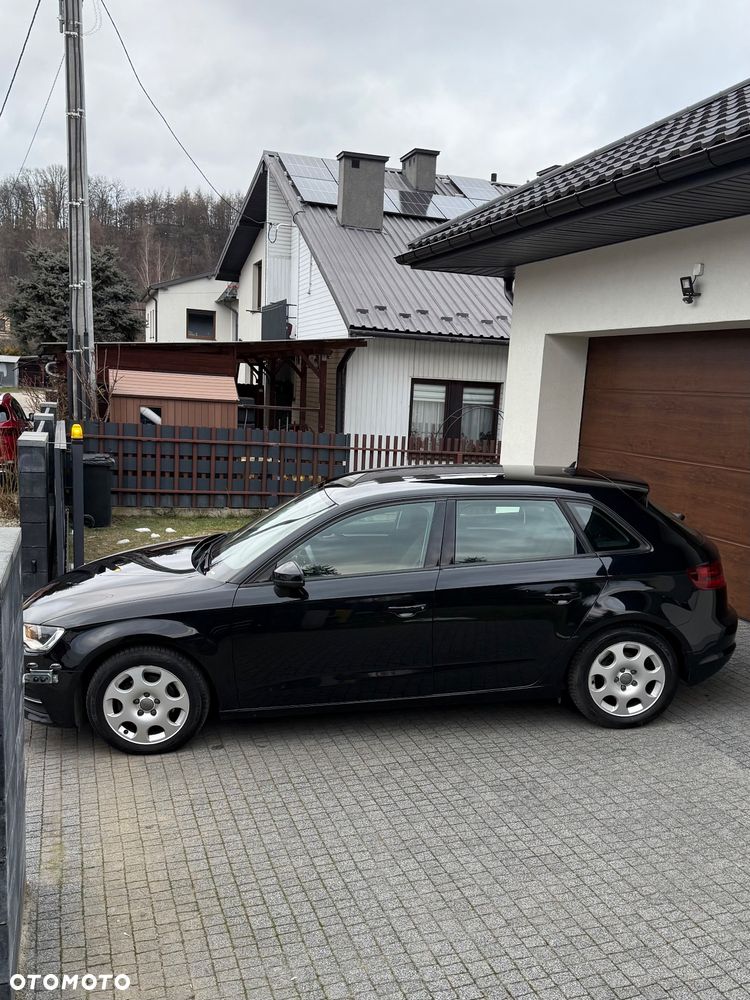 Audi A3 Sportback - 4