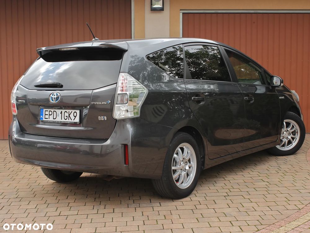 Toyota Prius+ (Hybrid) Life - 14