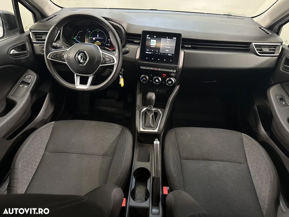Renault Clio - 10