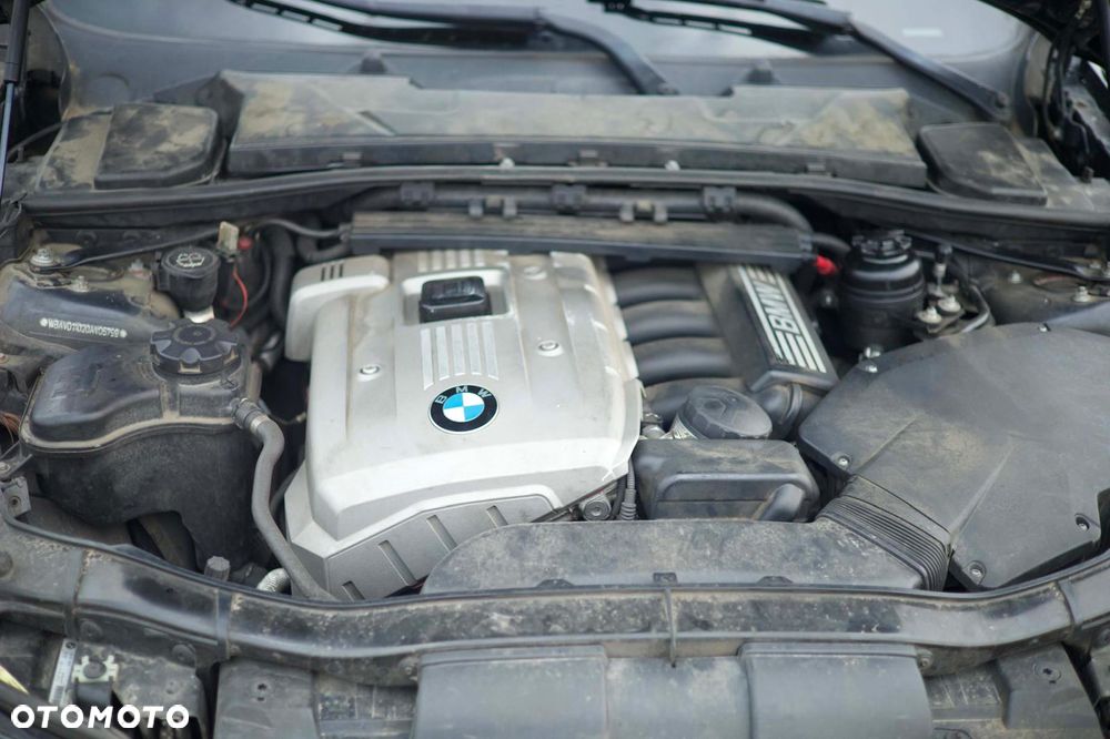 BMW Seria 3 325xi - 4