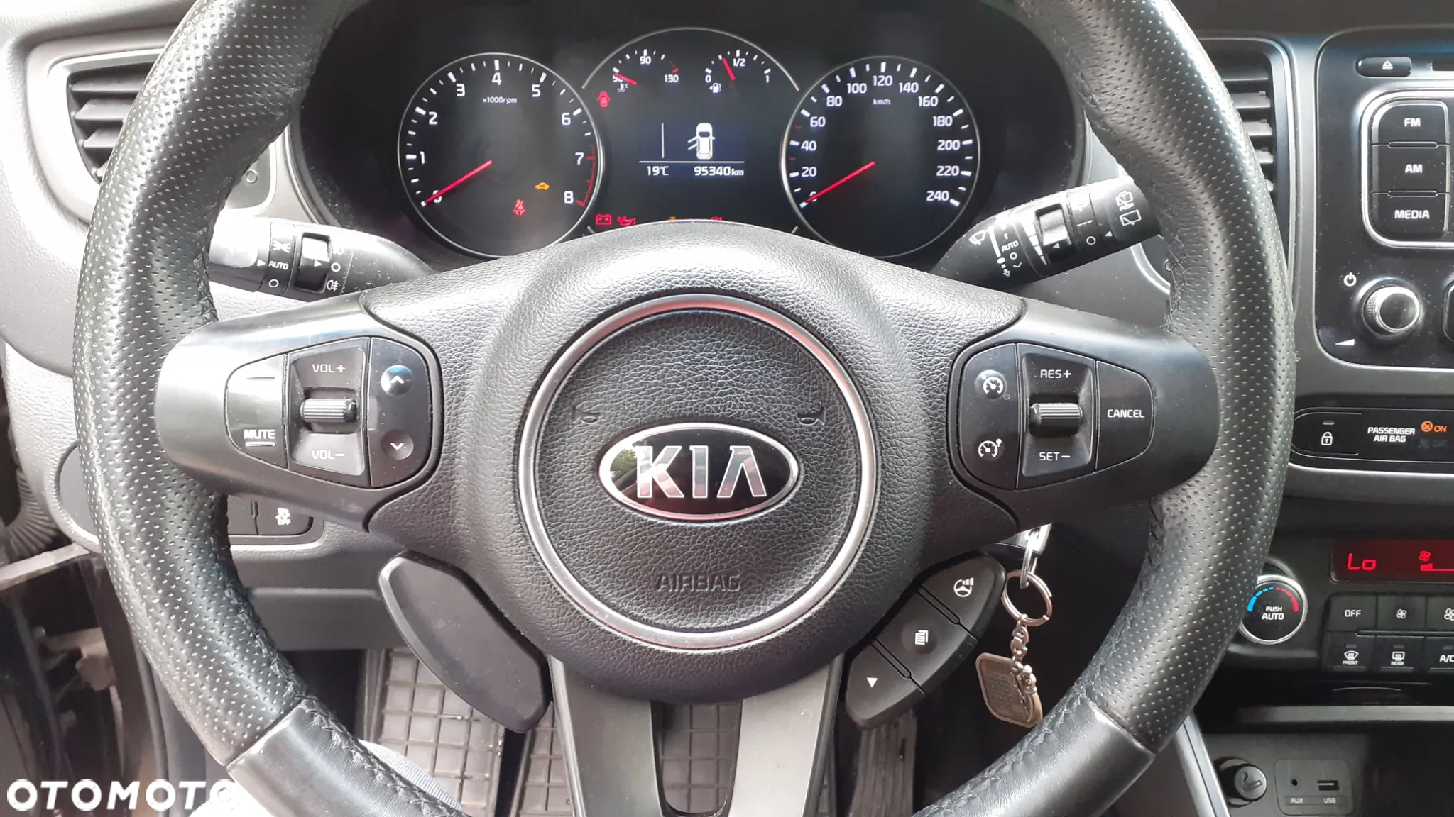 Kia Carens 1.6 GDI L 7os - 3