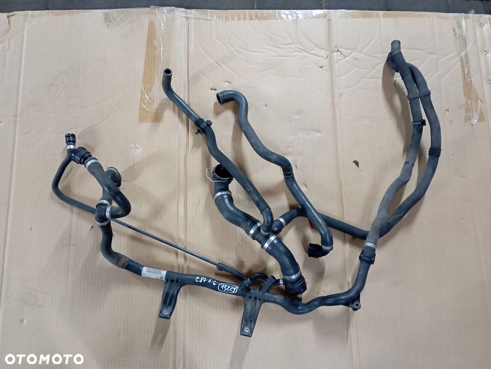 BMW 1 E87 PRZEWÓD POMPA WODY - 1