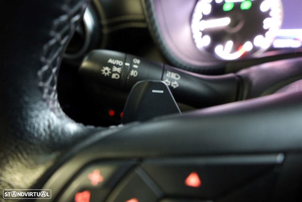 Nissan Juke 1.0 DIG-T N-Connecta DCT - 37