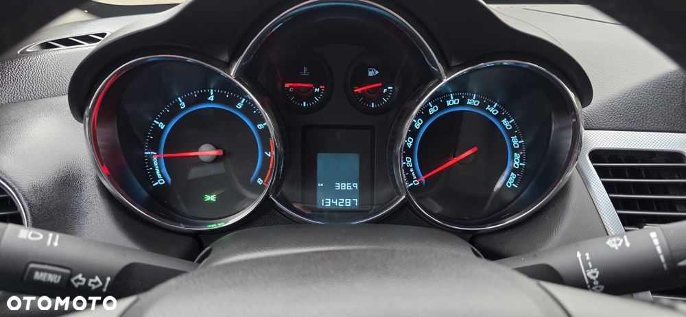 Chevrolet Cruze 1.8 LT+ - 22