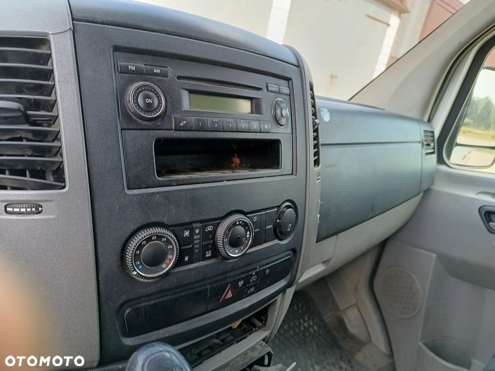 Mercedes-Benz Sprinter 2.7 CDI 9 osób klima hak 3 tony - 20