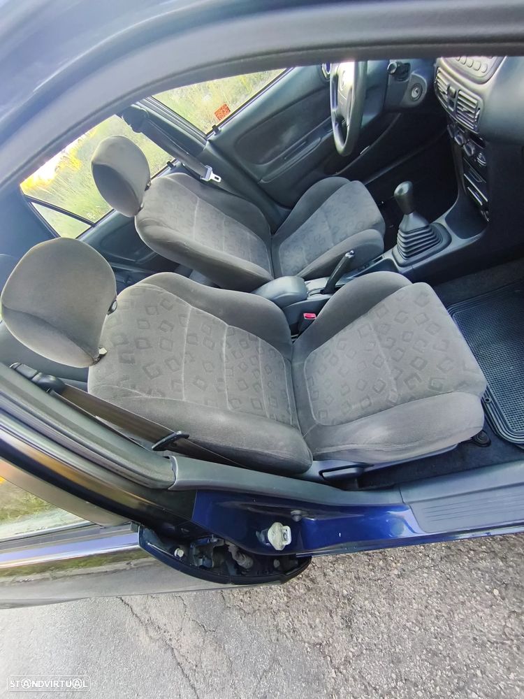 Toyota Corolla 1.4 Sol - 9