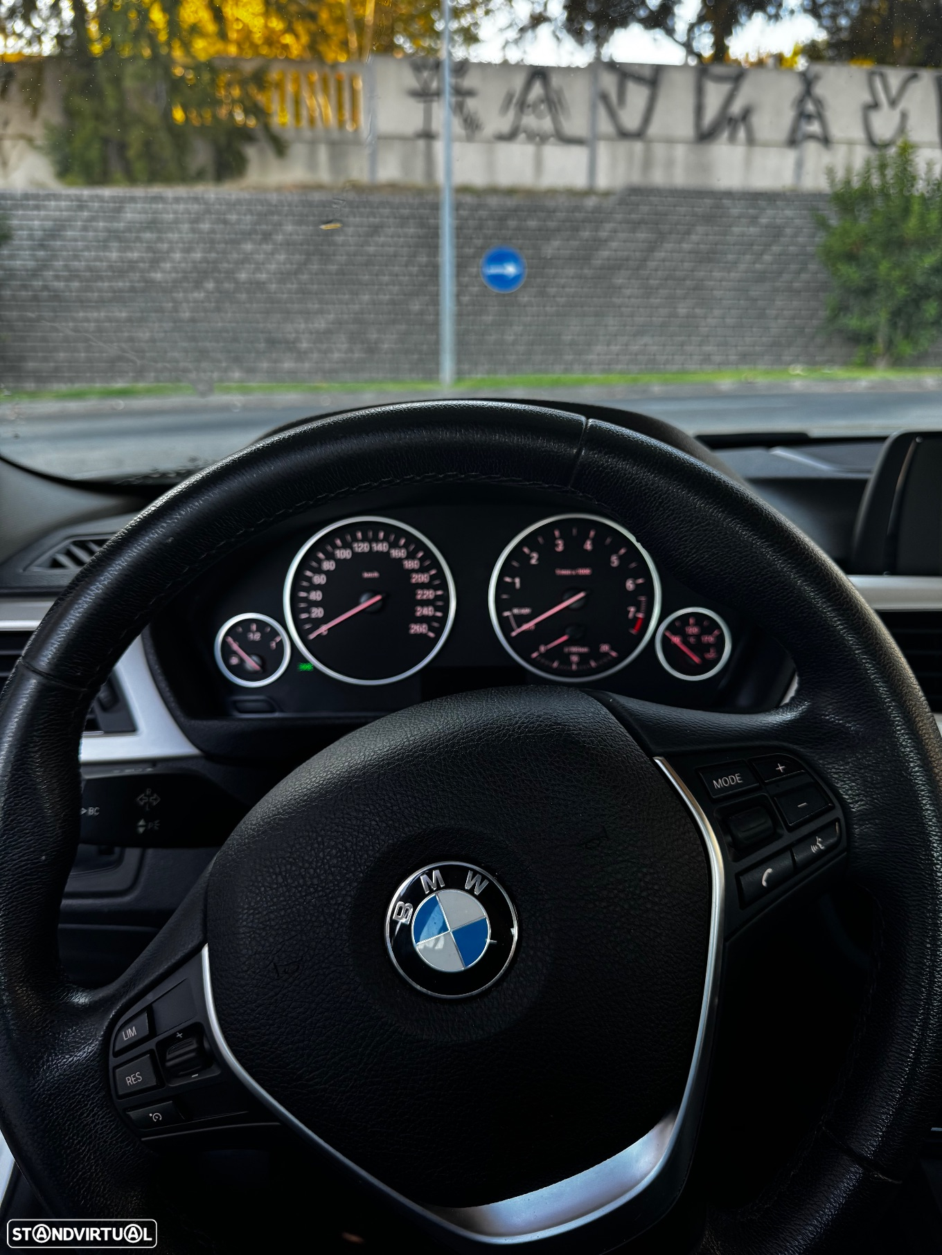 BMW 330 i Aut. Advantage - 12