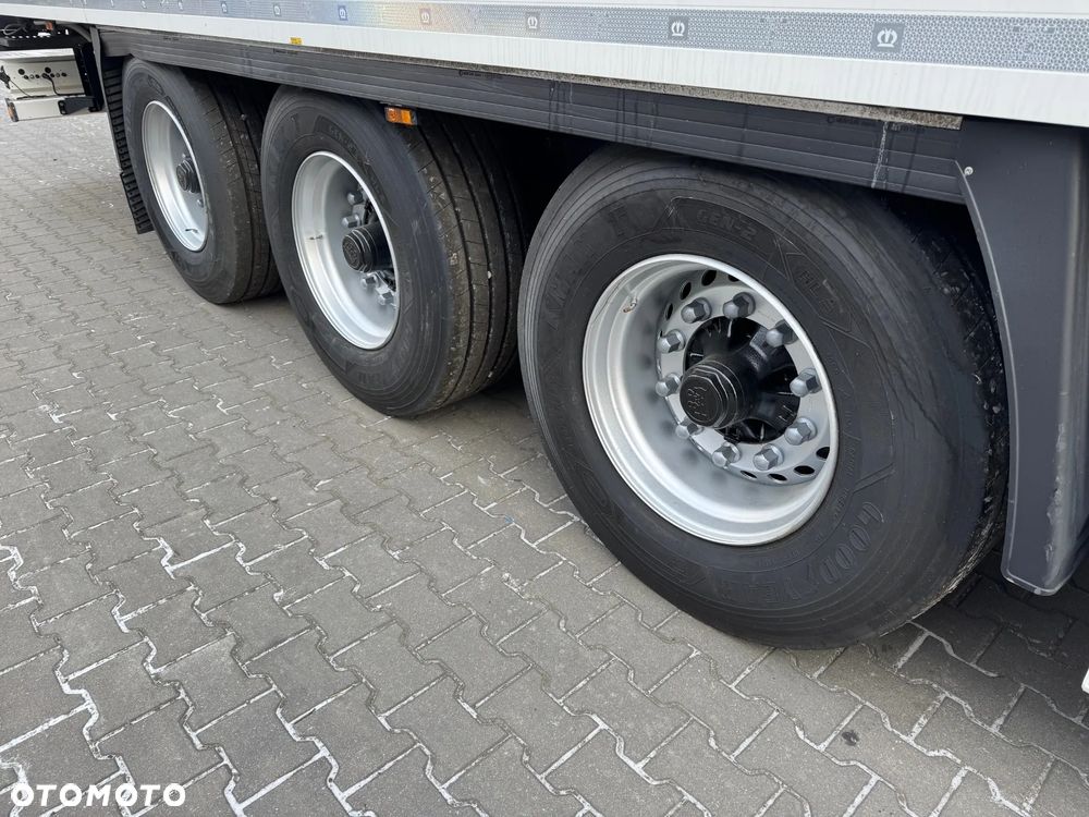 Krone Hakowa, Carrier Vector HE19, Nowe opony!! - 20