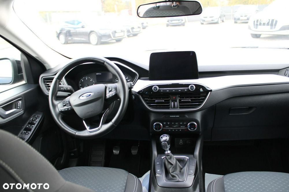 Ford Kuga - 17