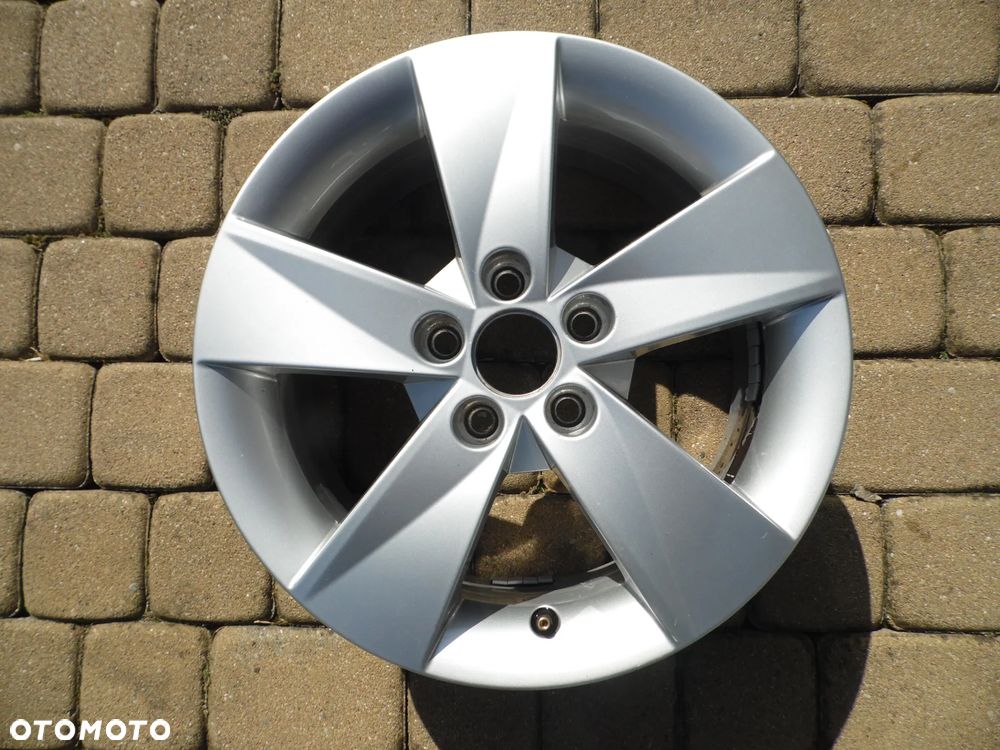 Felga 15'' 5x100 Skoda 6x15 ET43 5J0601025AB - 2
