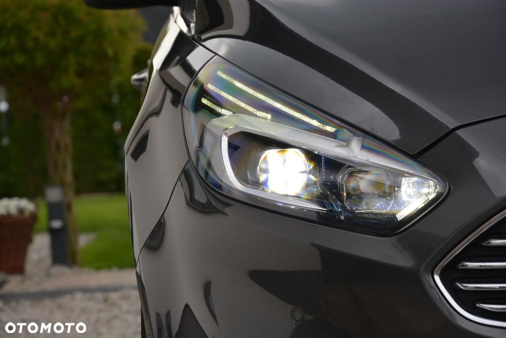 Ford S-Max 2.0 TDCi Titanium