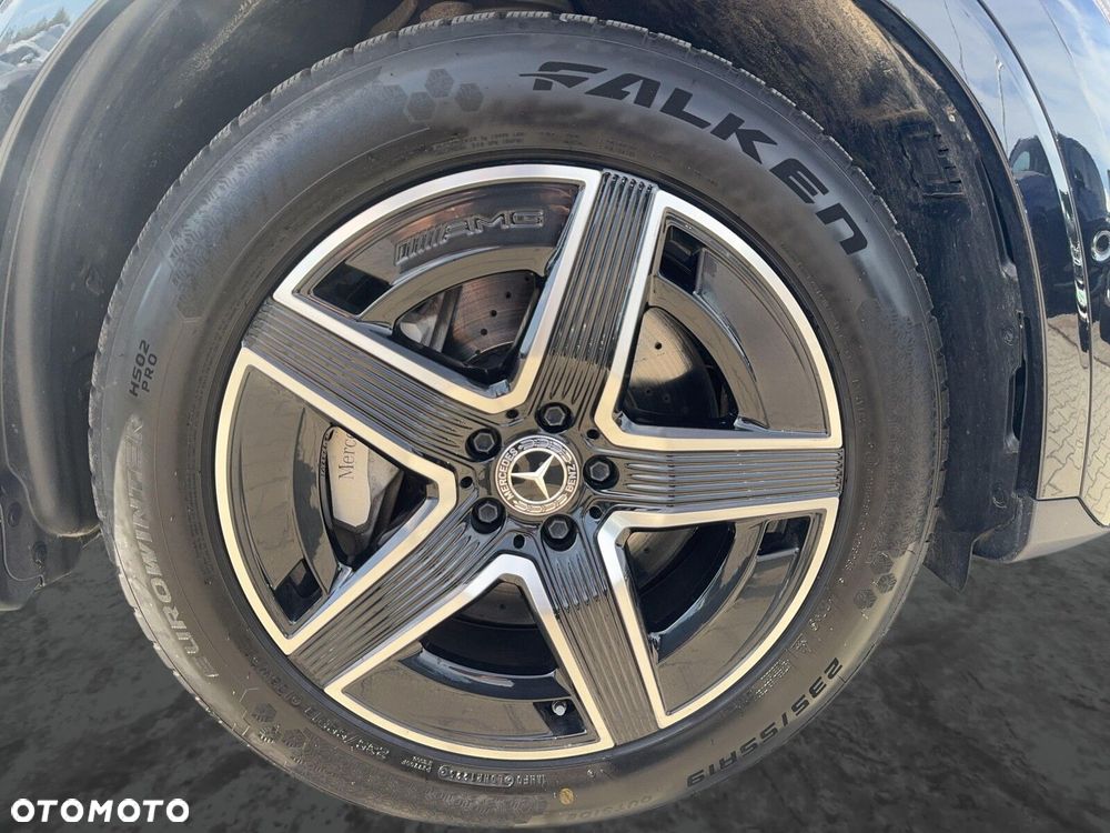 Mercedes-Benz GLC - 12