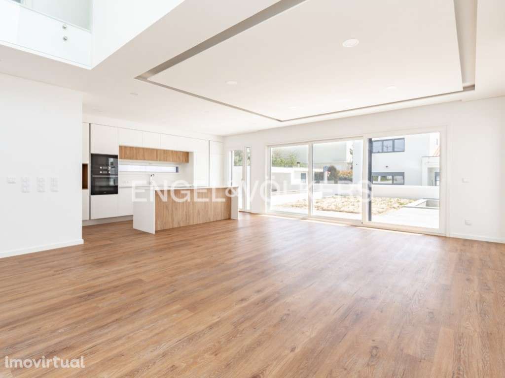 Moradia moderna com piscina de água salgada e jardim privativo - Grande imagem: 3/48