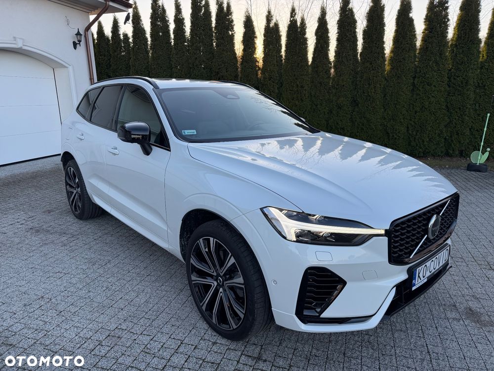 Volvo XC 60 T6 Plug-In Hybrid AWD Ultra Dark - 12