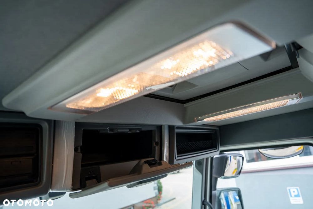 Renault K 440 6X6 - 25