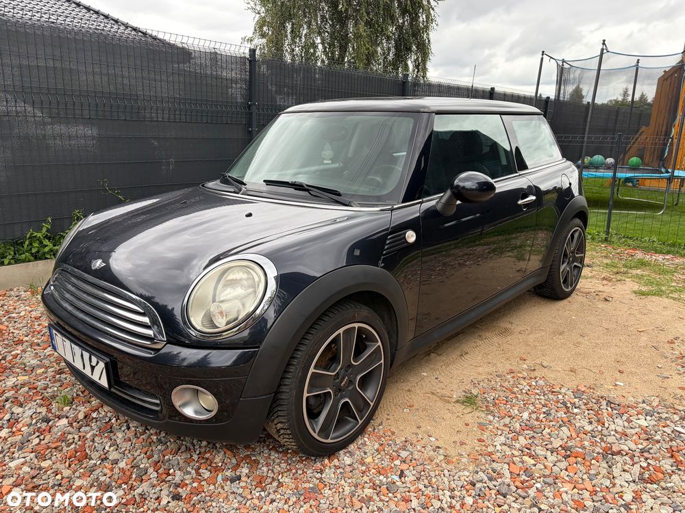MINI Cooper Standard - 2