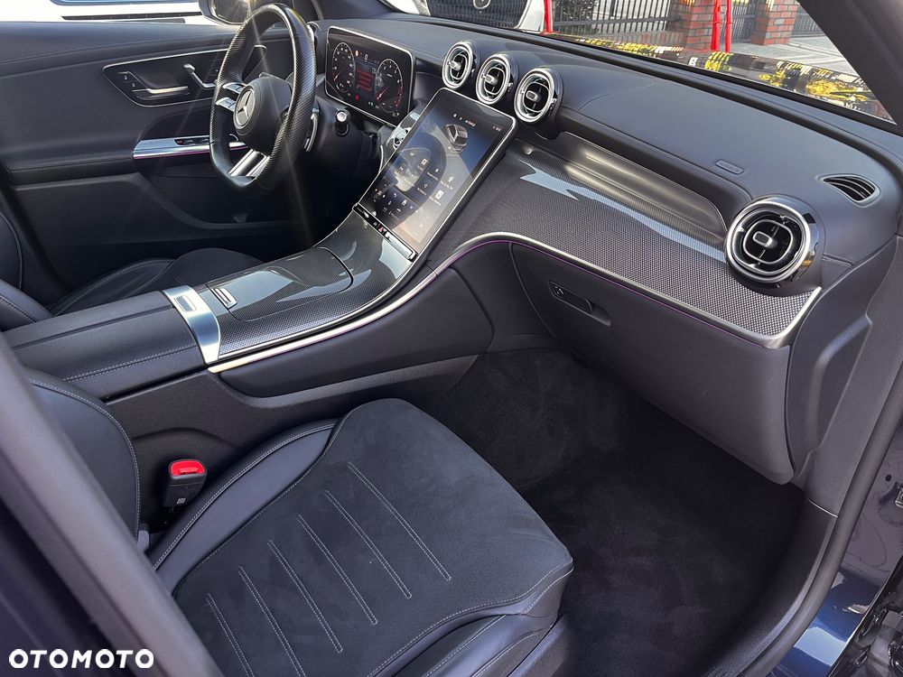 Mercedes-Benz GLC 300 4Matic 9G-TRONIC AMG Line Advanced - 34