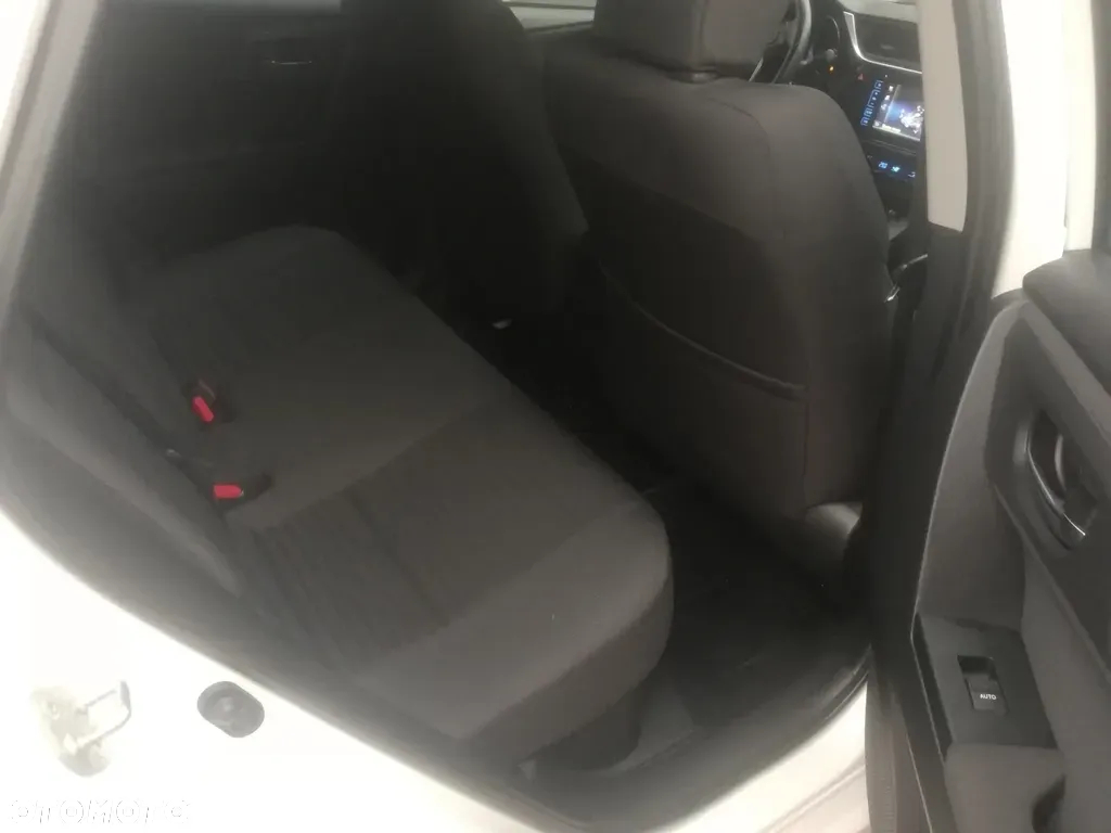 Toyota Auris 1.8 VVT-i Hybrid Automatik Style Selection - 12