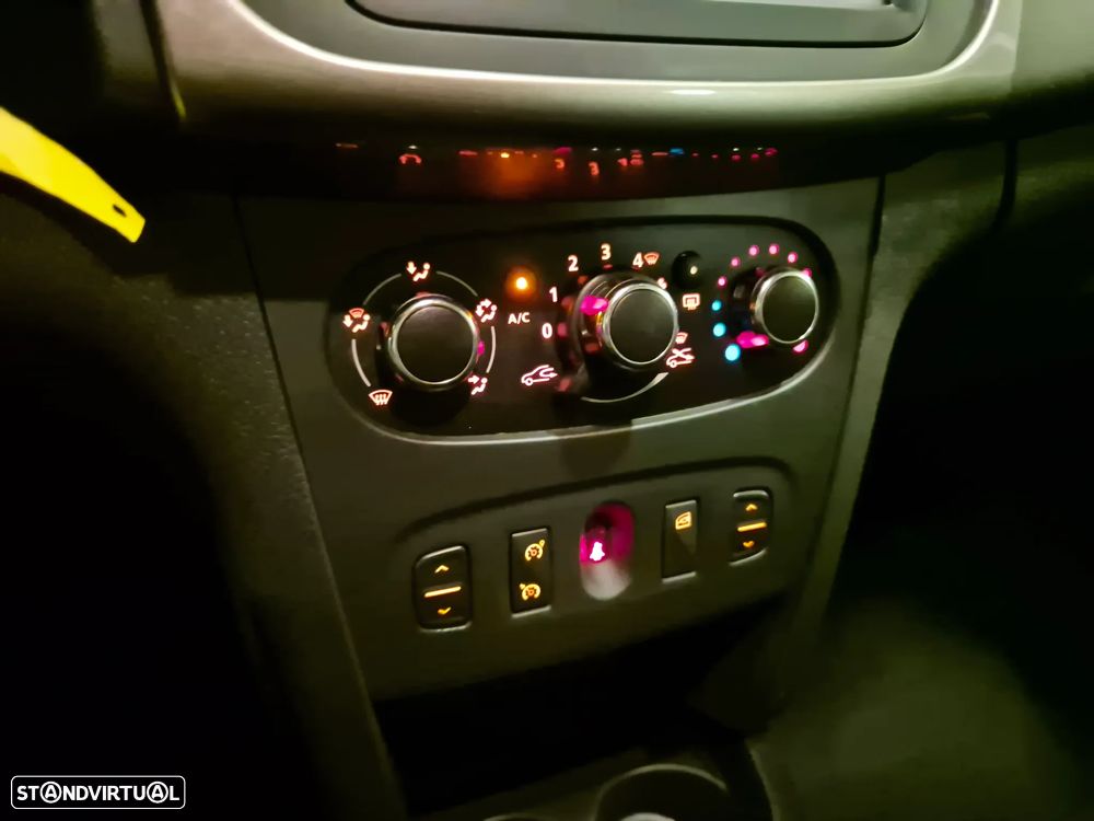 Dacia Sandero 1.0 TCe Stepway - 16