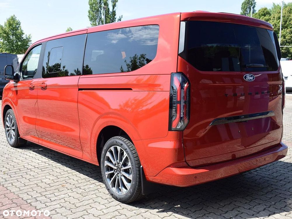 Ford Tourneo Custom - 6