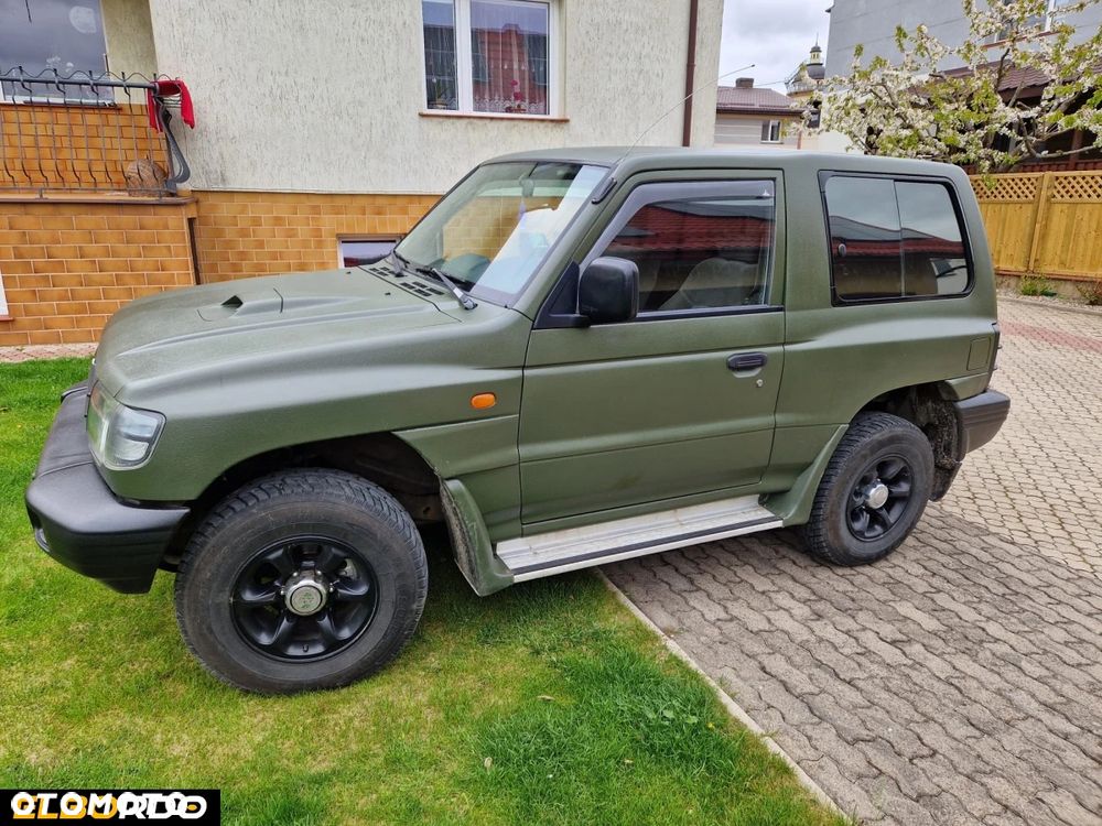 Mitsubishi Pajero - 2