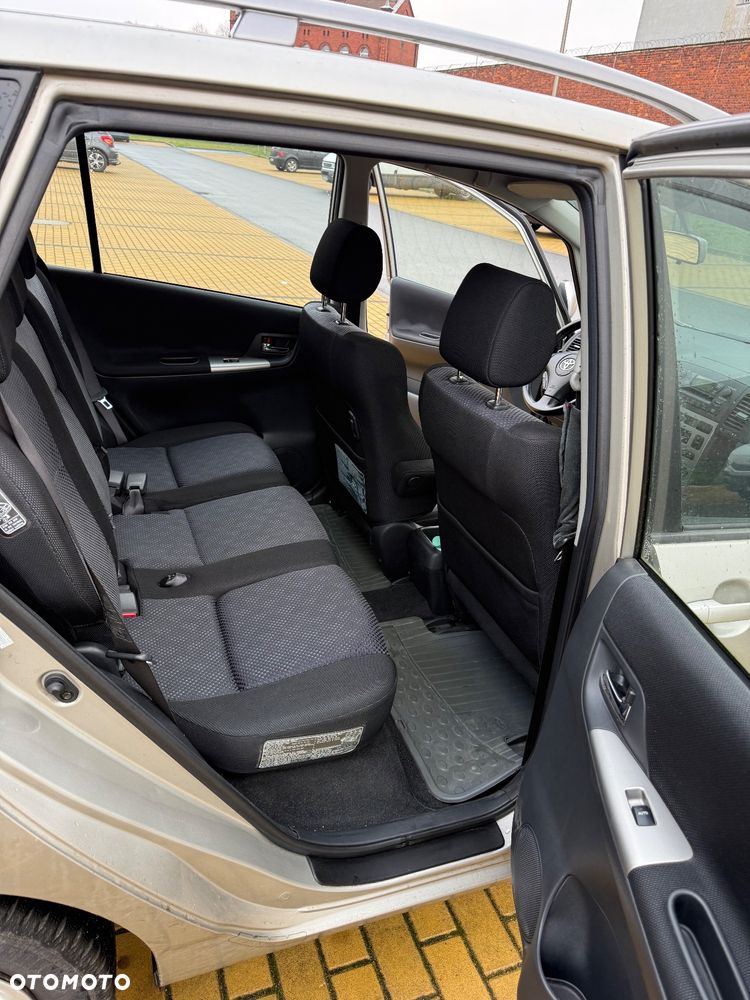 Toyota Corolla Verso 1.6 - 13