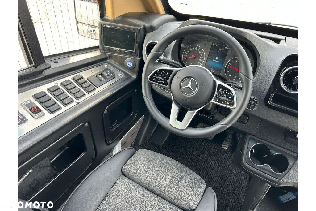 Mercedes-Benz Sprinter 519 - 15