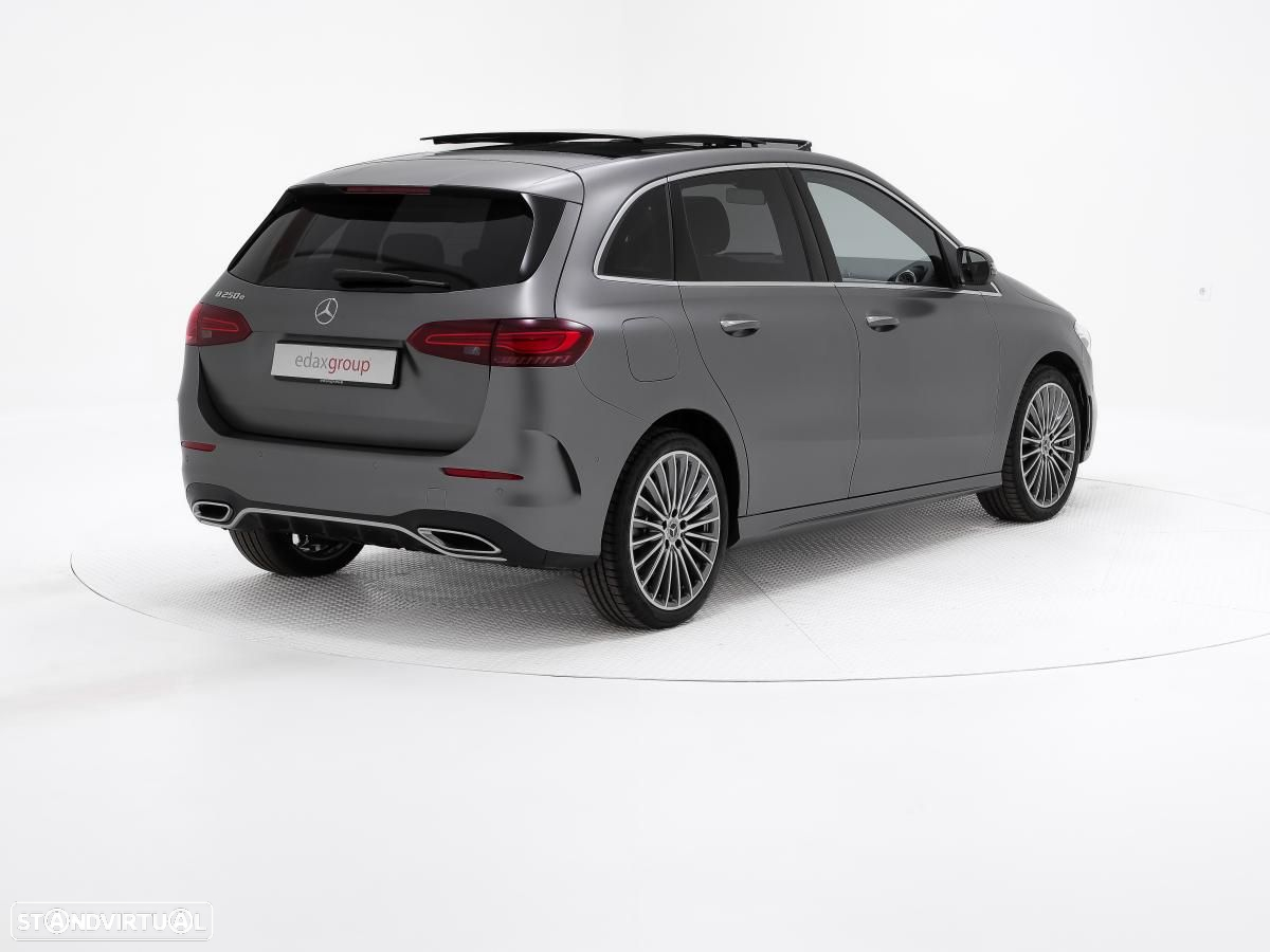 Mercedes-Benz B 250 e AMG Line - 3