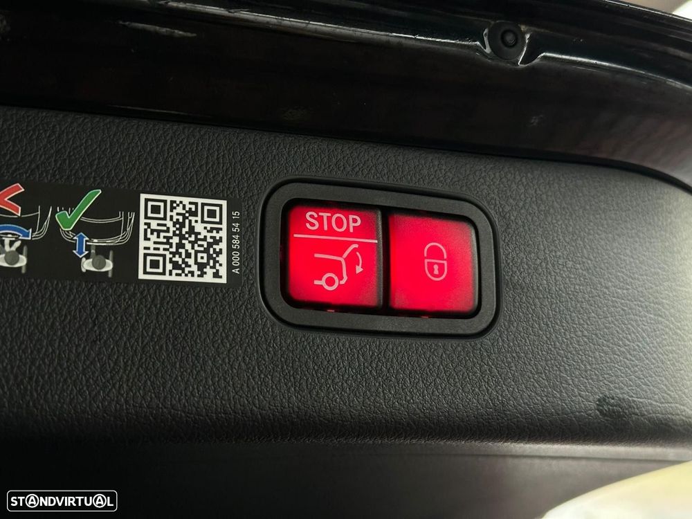 Mercedes-Benz C 300 de 4Matic T 9G-TRONIC AMG Line - 11
