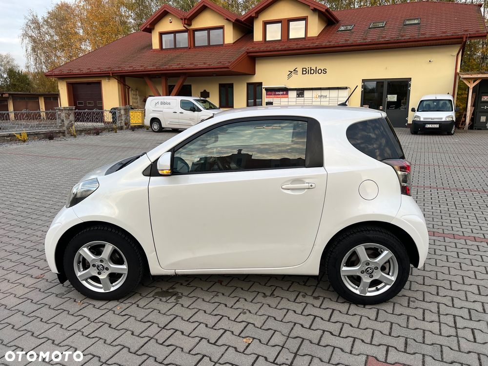 Toyota iQ 1.0 Sol EU5 - 33