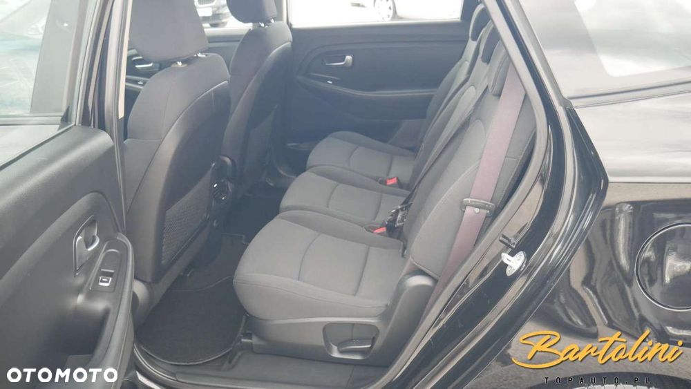 Kia Carens - 14