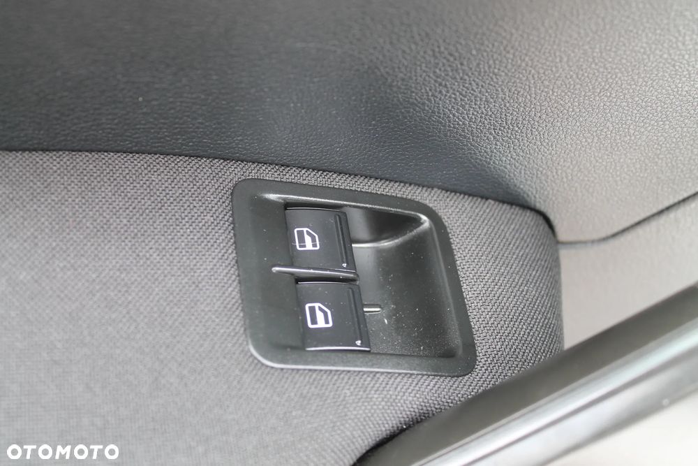 Volkswagen Caddy 1.4 TSI Alltrack DSG - 18