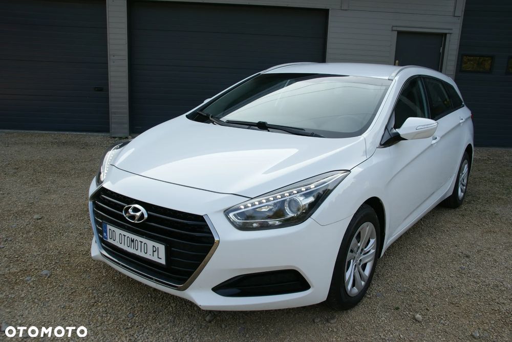 Hyundai i40 Kombi blue 1.6 Classic - 1