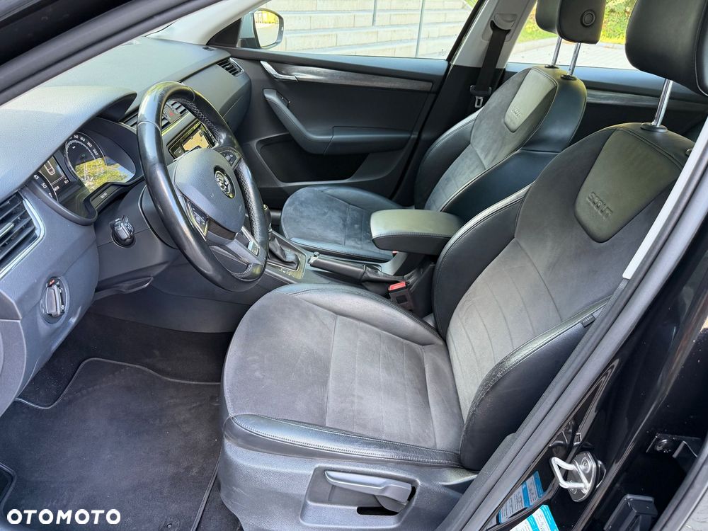 Skoda Octavia 2.0 TDI 4x4 DSG Scout - 22