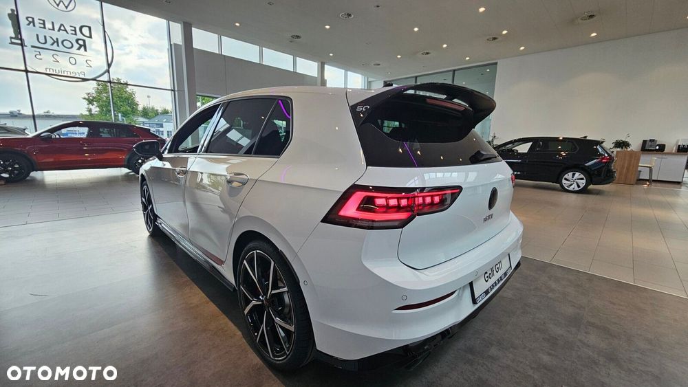 Volkswagen Golf - 14