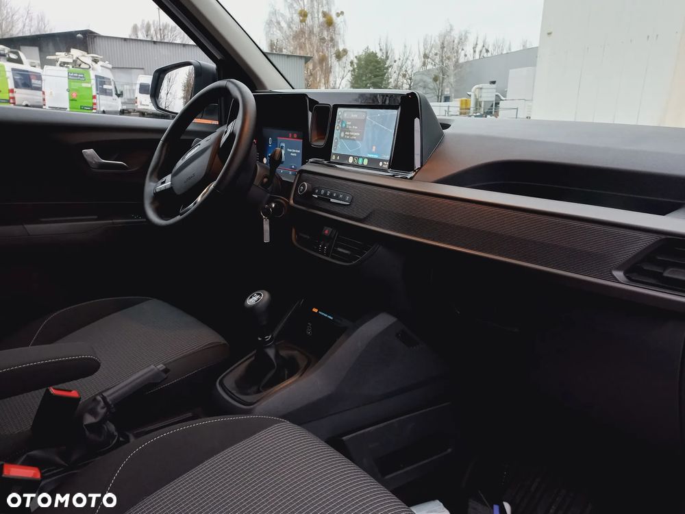 Ford Transit Courier - 28