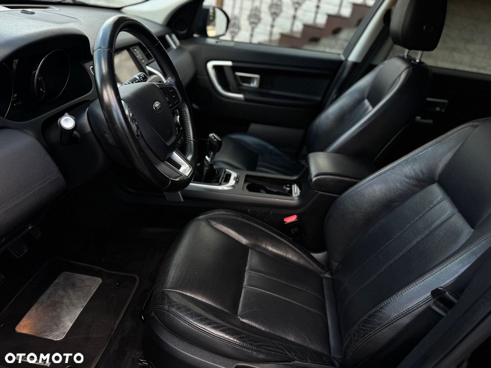 Land Rover Discovery Sport TD4 HSE Luxury - 28