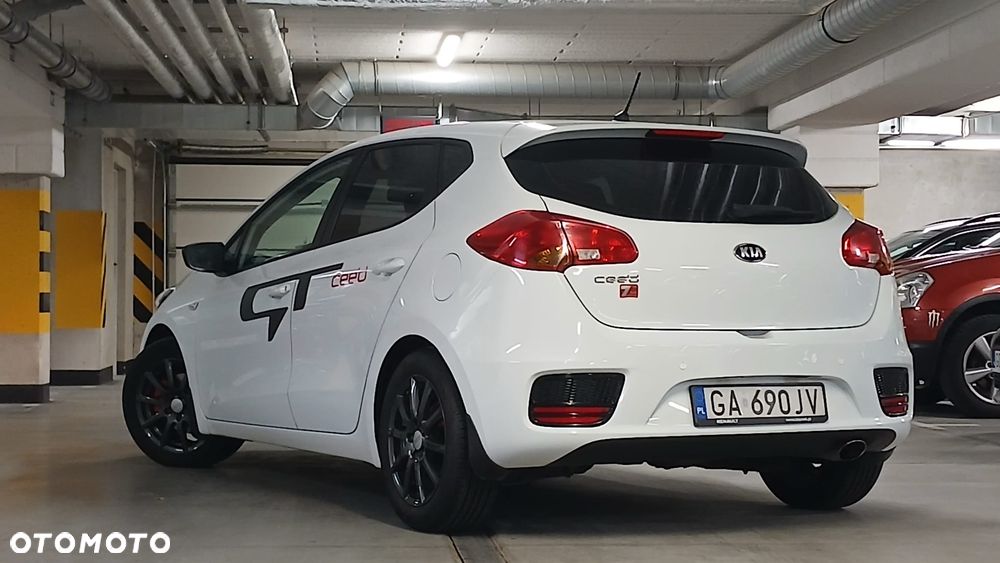 Kia Ceed 1.4 M - 11