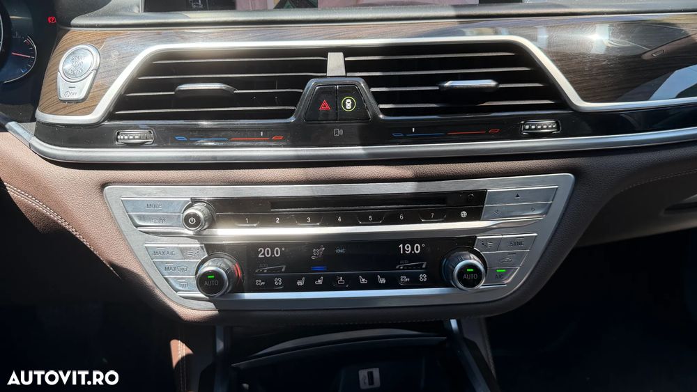 BMW Seria 7 750d xDrive - 17