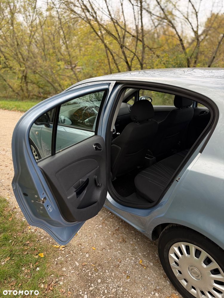 Opel Corsa - 20