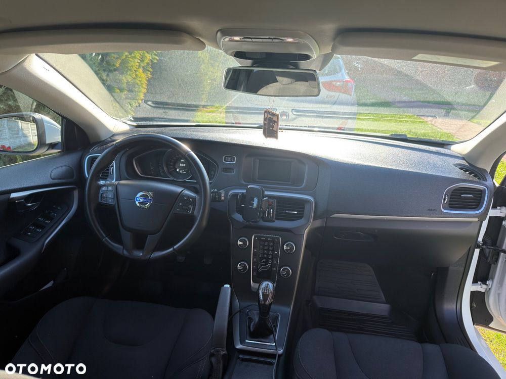 Volvo V40 D2 - 8