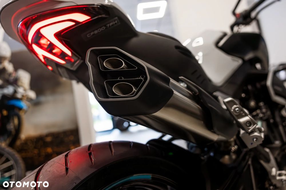 CFMoto 800NK - 23