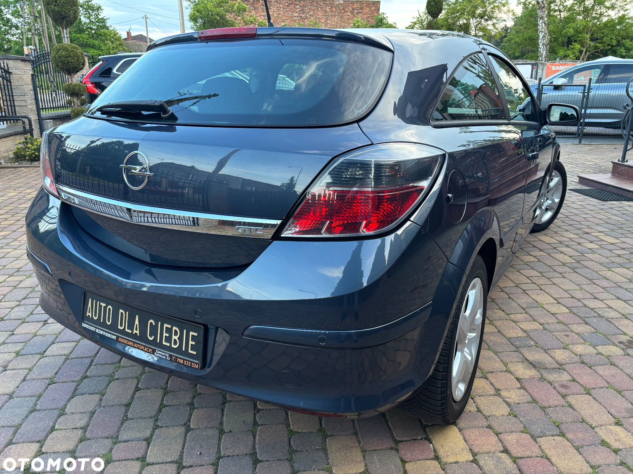 Opel Astra GTC 1.4 Cosmo - 23