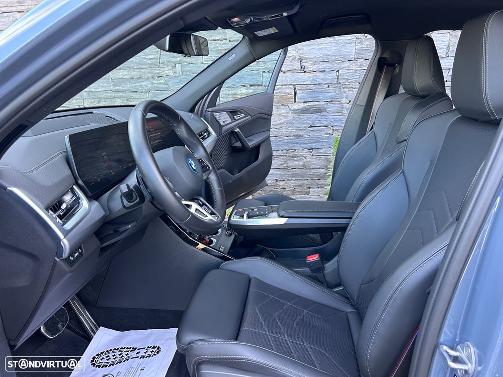 BMW iX2 - 10
