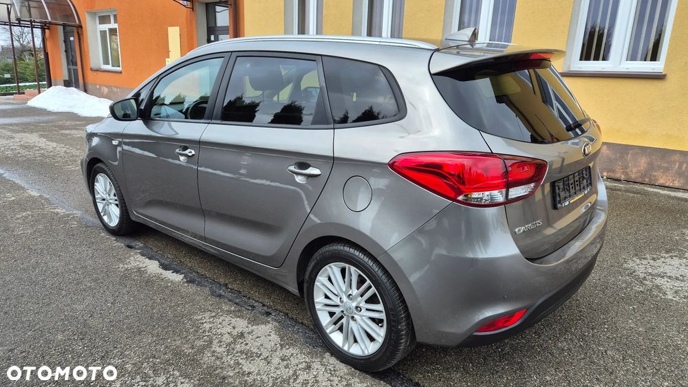 Kia Carens 1.6 GDI Dream Team Edition - 8