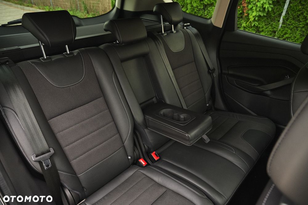 Ford Kuga 1.6 EcoBoost 2x4 Individual - 32