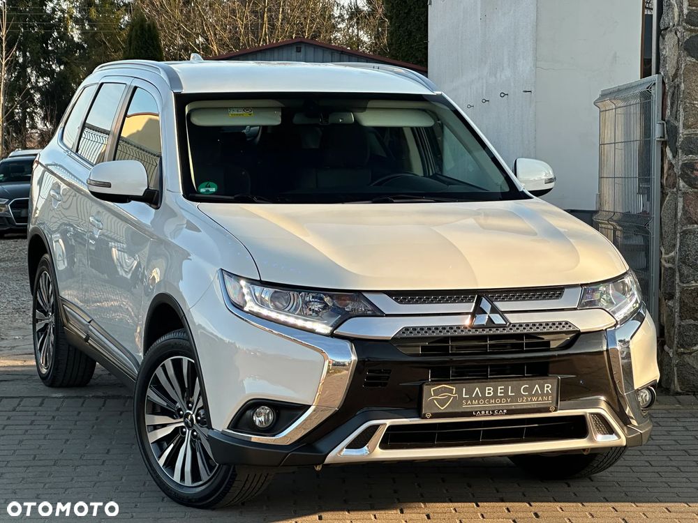 Mitsubishi Outlander 2.0 2WD CVT Diamant Edition+ - 1